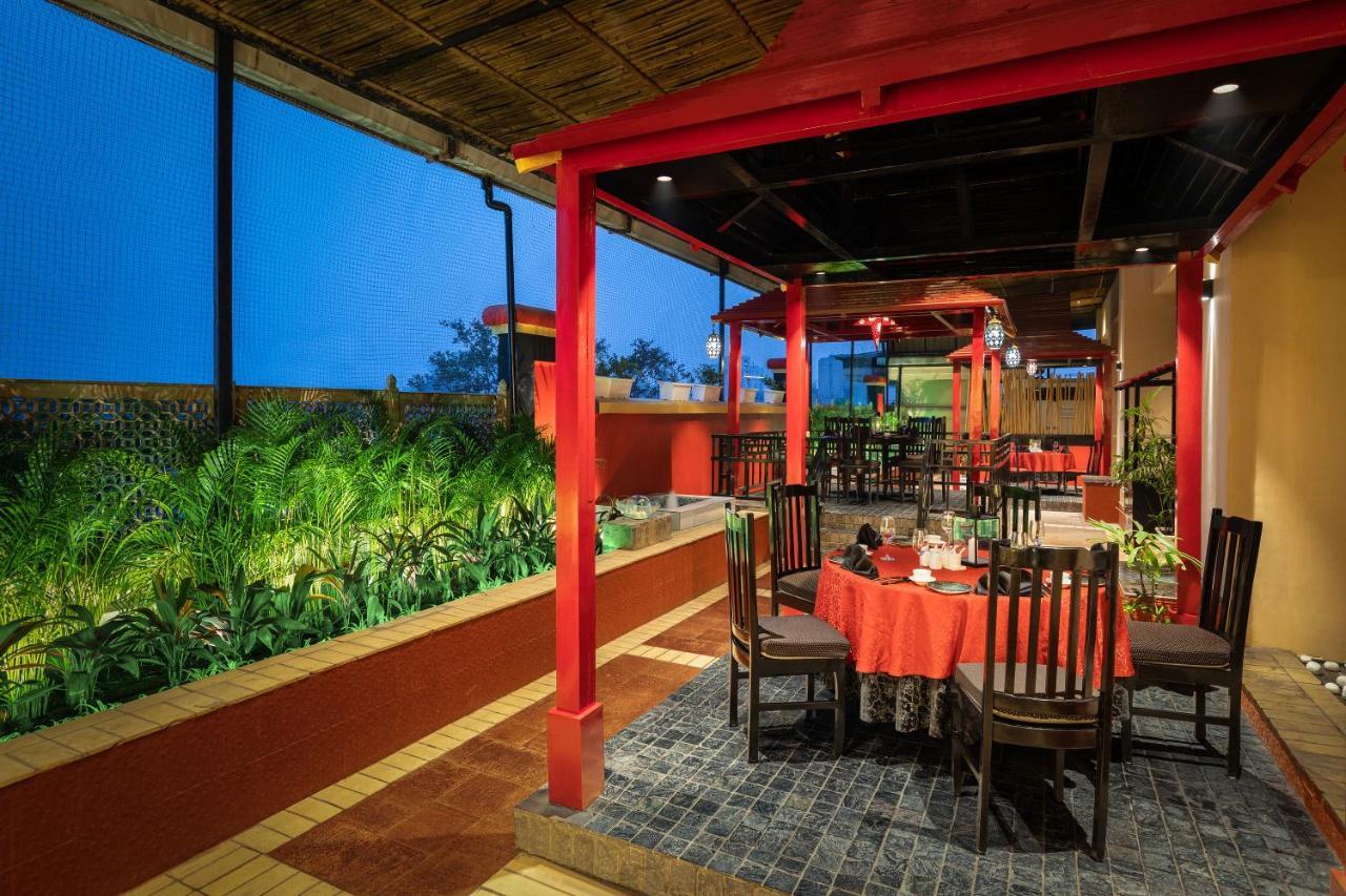 Radisson Jaipur City Center Eksteriør billede The restaurant