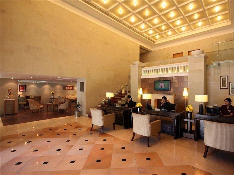 Radisson Jaipur City Center Eksteriør billede The lobby of the hotel